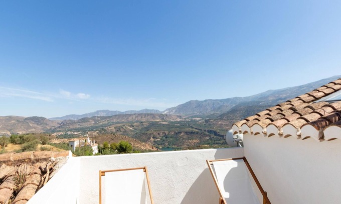 Pinos del Valle Cottage | Rural house with views