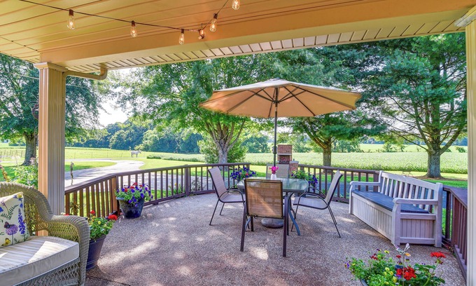 Windsor House | Russell Springs Getaway, 10 Mi to Lake Cumberland!