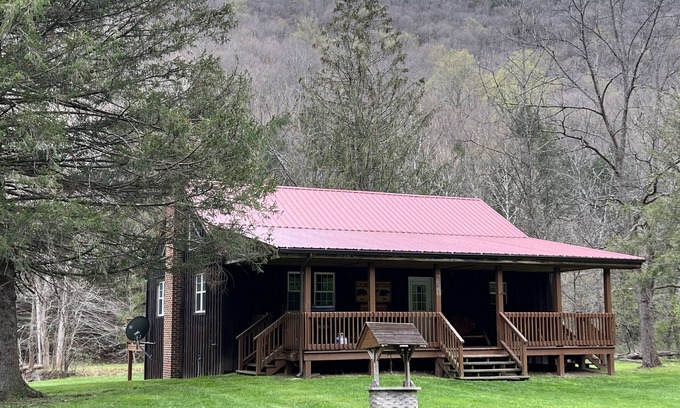 Driftwood House | Rustic and all the comforts of home in the Heart of the Elk Range