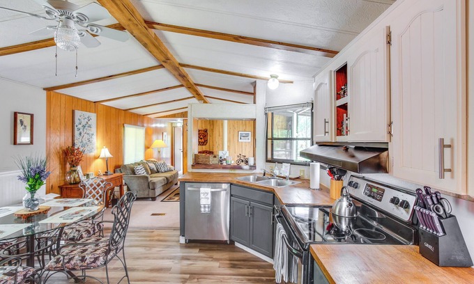 Paradise Estates Cabin | Rustic Ashford Cabin w/ Yard & Fire Pit!