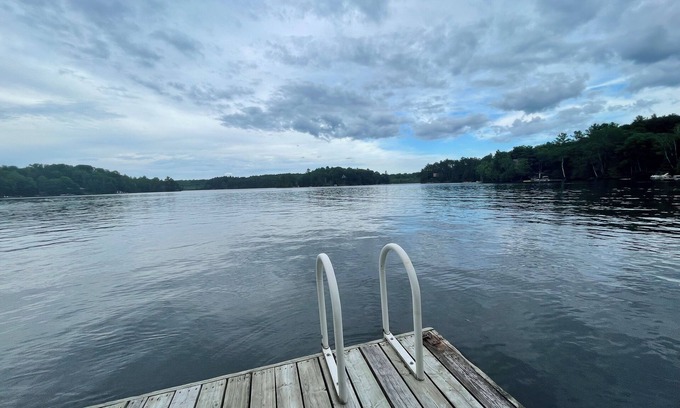North Kawartha Cottage | Rustic cottage minutes from Apsley on a bay off Chandos Lake.