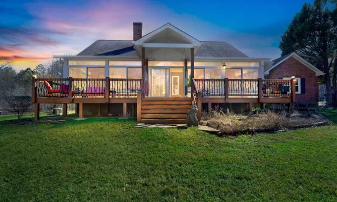 Covington Other | Rustic Elegance: Farmhouse Retreat In Covington