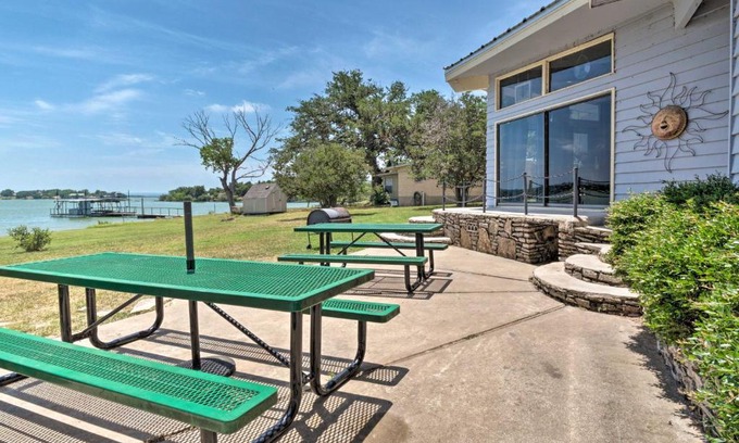 Tow House | Rustic Lake Buchanan Hideaway with Game Room and Grill