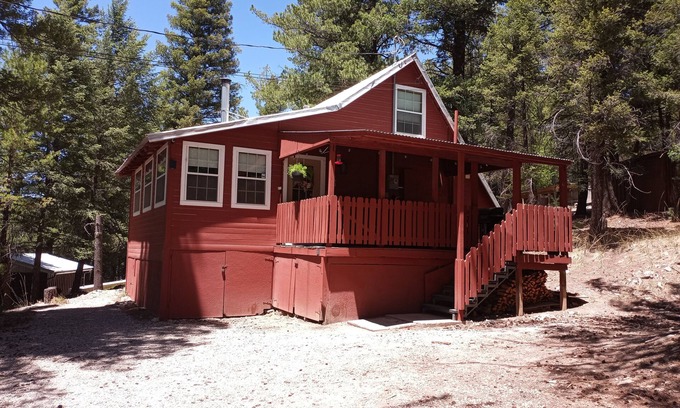 Cloudcroft Cabin | Rustic luxury away from it all