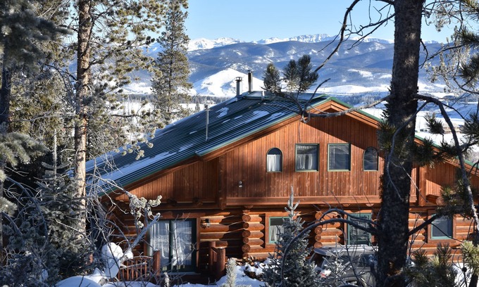 Granby Cabin | Rustic Luxury, Unobstructed Views of the Continental Divide, Isolated but close