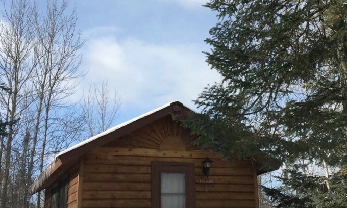 South Range Cabin | Rustic Personal Retreat Cabin, "Sunrise"