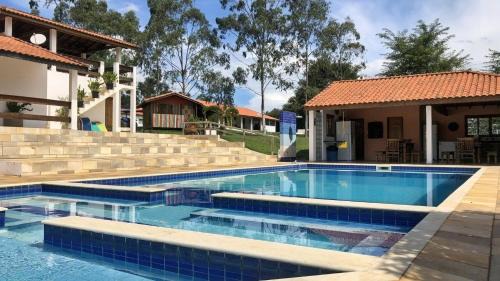 Quadra House | Sítio Aconchegante com Piscina e Wi-Fi
