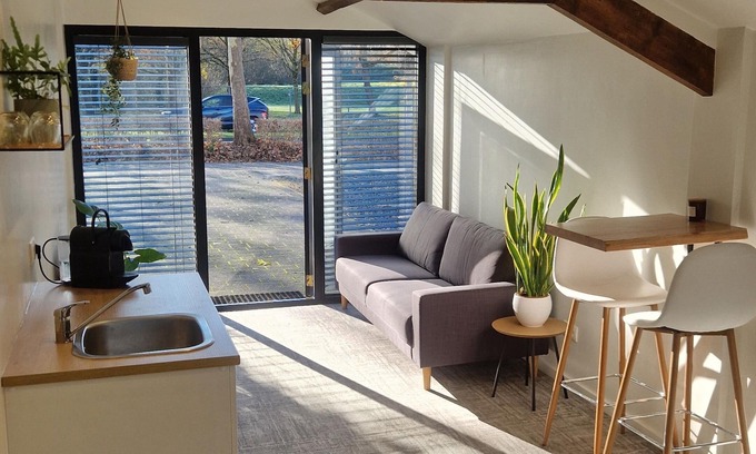 Heerlen Apartment | S U I T E 21