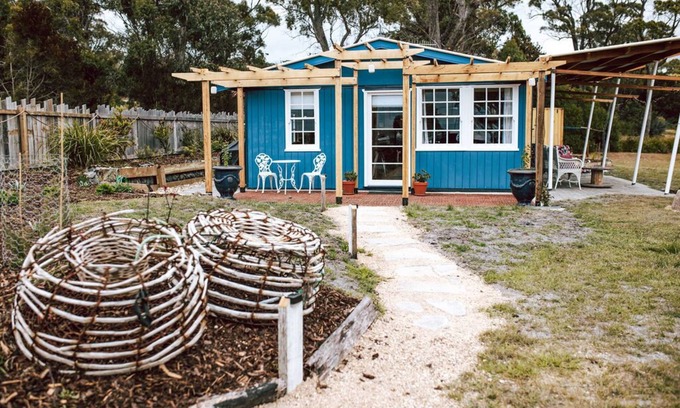 Binalong Bay Apartment | s u n s e t s h a c k | Binalong