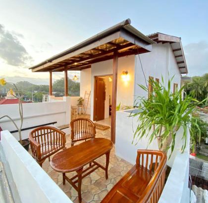 Watukarung Apartment | Sackstone rooftop villa