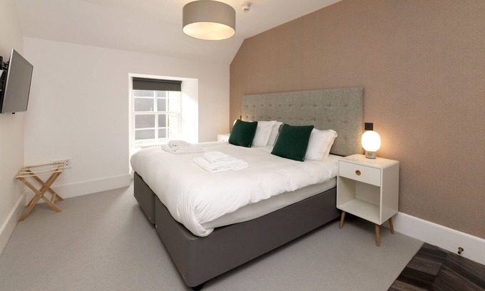 Isle of Lewis Cottage | Saeforth North - A lews castle that sleeps 2 guests in 1 bedroom
