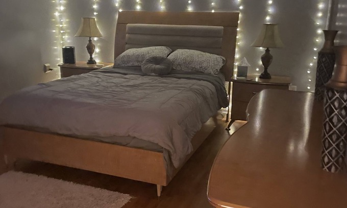 Northeast Philadelphia Apartment | Safe Cozy Apt No Steps w/Washer& Dryer and private parking space in NE Phila