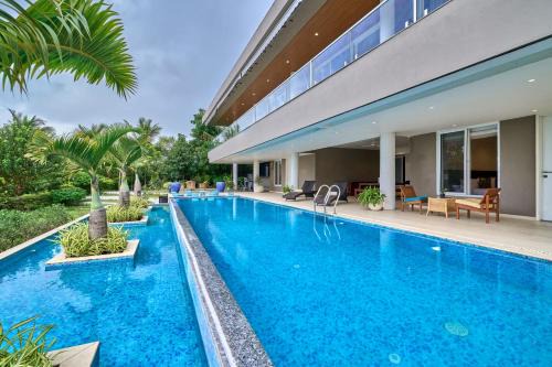 Mahiravani Villa | SaffronStays Aqua Vista