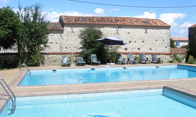 Duil-sur-le-Mignon House | Saggitarius Les Constellations