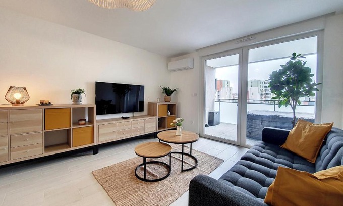 Plaine des Bouchers Apartment | SAGLIO - Neuf - SPA - Tout confort - Parking - Tramway - Proche Centre