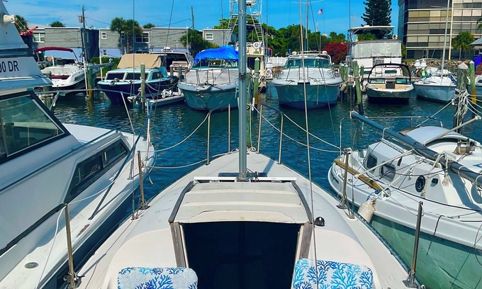 Cocoa Beach Boat Rental | Sailboat Hotel in Cocoa Beach