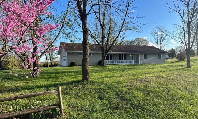 Brookfield House | Saint Catharine Farmhouse