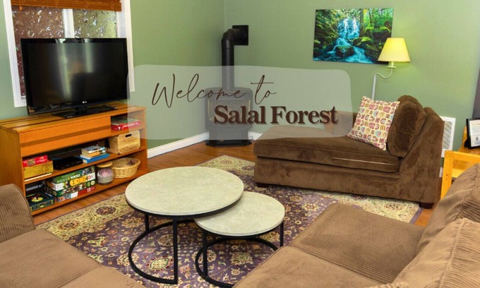 Tofino House | Salal Forest - 2 bedroom cabin in the forest