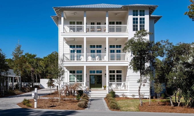 Gulf Trace House | SALE~"Pelican Trace"~New Lux Build~Gulf/Park Views~Private Pool~Beach Gear~Gulf