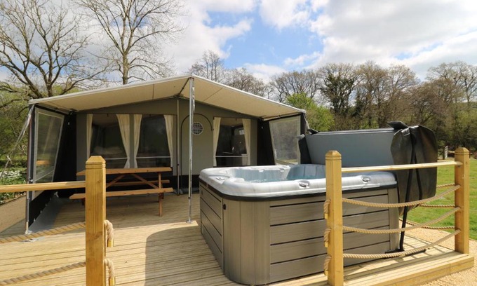 Rhayader House | Salmon