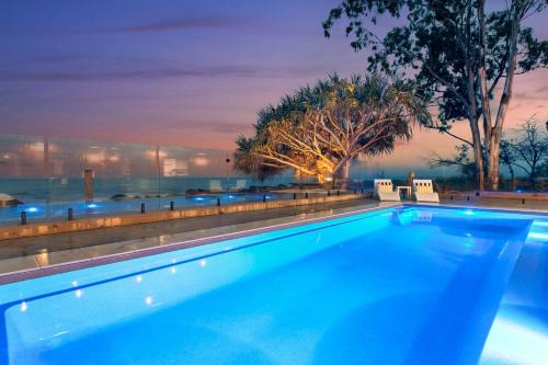 Traviston House | Salt & Stone Villas - on the beach, pets by app