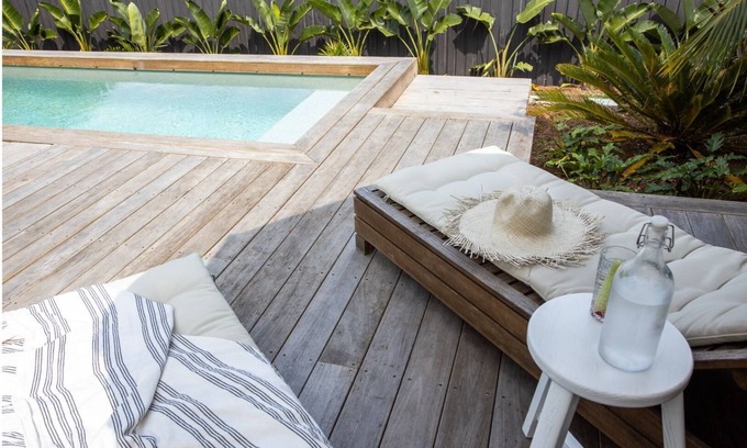 Casuarina House | Saltwater Retreat- Coastal 4bedroom holiday home
