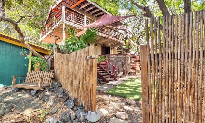 Kahaluu Bay Cabin | Salty Hale at the Salty Jungle Kona