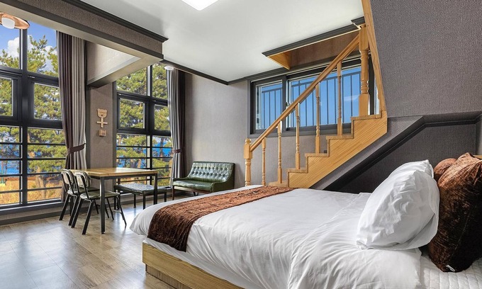 Samcheok House | Samcheok Lamer Pension