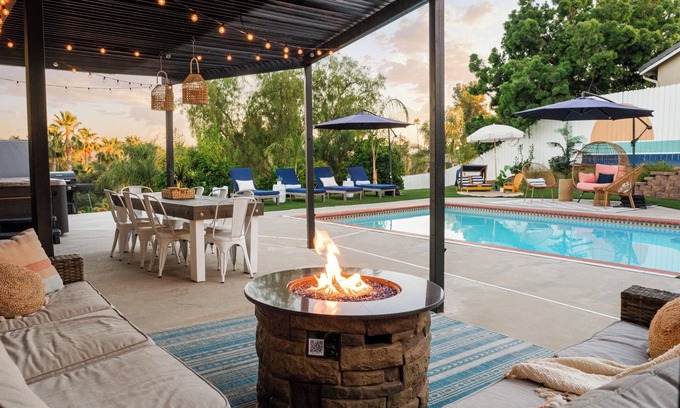 Granite Hills House | San Diego Haven | Heated Pool | Hot Tub + More!, San Diego Haven Whole Home with Heated Pool