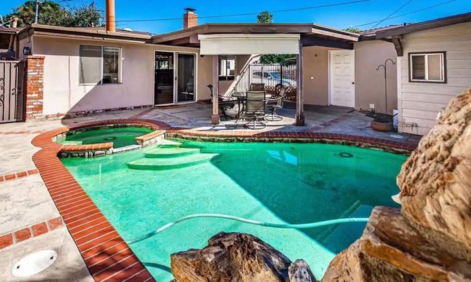 East San Gabriel House | San Gabriel independent house
