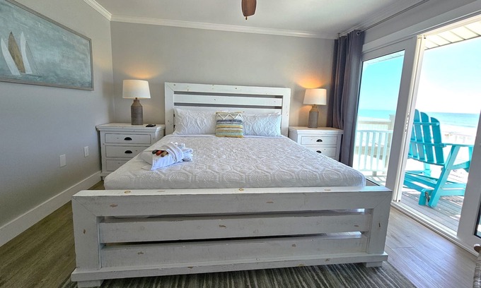 Miramar Beach Apartment | Sanddollar 11B - 2B Free Bch Svc Mar to Oct