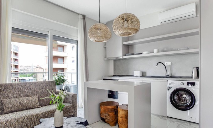 Thessaloniki Apartment | Sanders Old Port - Super 1-Bdr Apt with Balcony