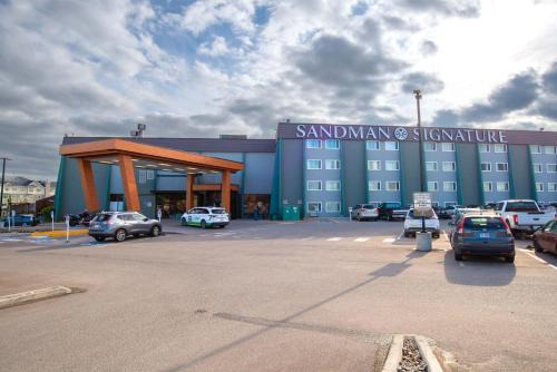 Downtown Hotel | Sandman Signature Lethbridge Lodge
