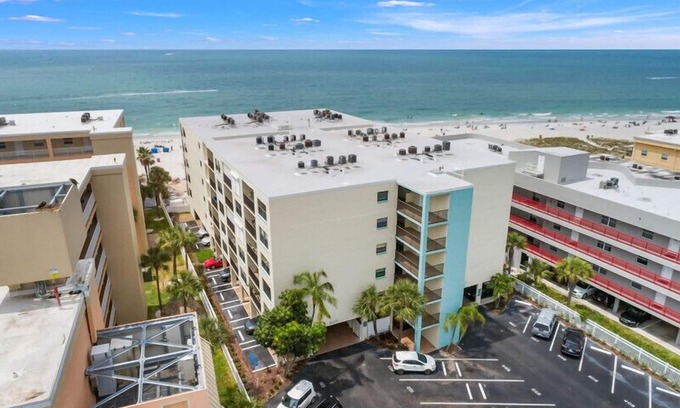 Madeira Beach Condo | Sandy Shores 503 2 BR Gulf Front