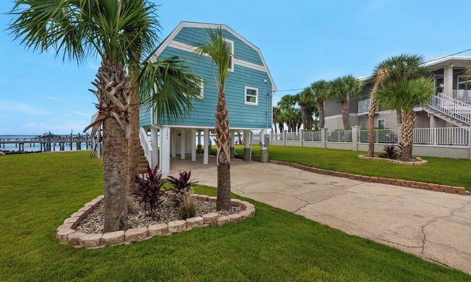 Navarre Beach House | 🏝️Sandy Sunset 🏝️ Soundfront 4BR Home | Two Decks w/Sunset Views | Boat Dock