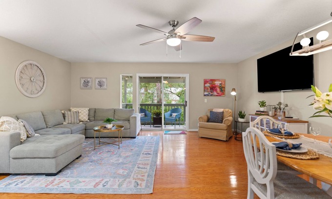 Demere Park Condo | Sandy Tails - 5 bedrooms/2 min to beach!