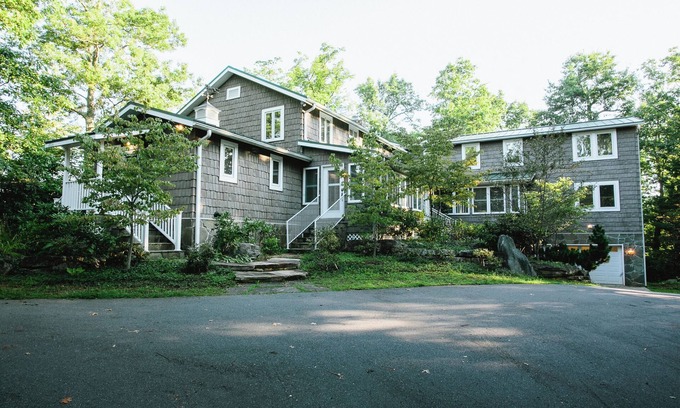 Ridgecrest House | Sanjema Lodge | Spacious Home in Ridgecrest
