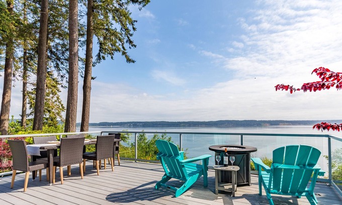 Langley House | Saratoga Vista - Water Views | Hot Tub