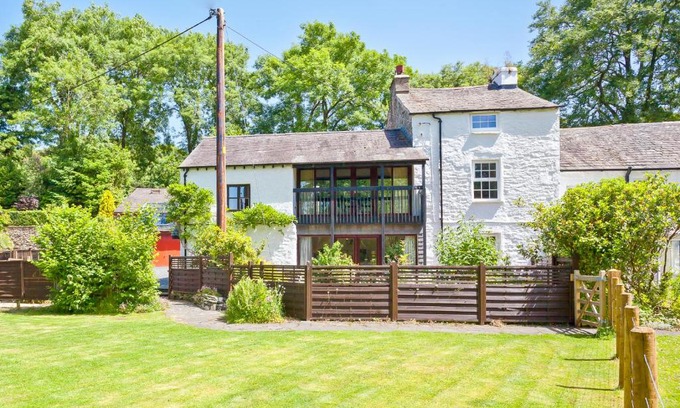 Penny Bridge House | Sawmill Cottage, Coniston Water