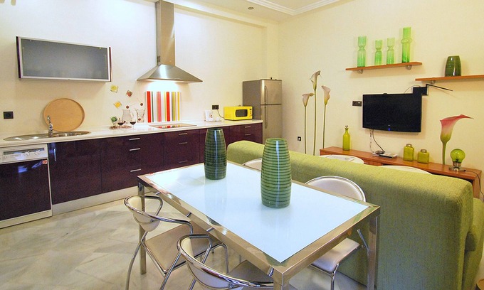 Alameda Apartment | SC4 1 Bedroom Apartment With Wifi/Air Conditioning/Kitchen in Historic Center