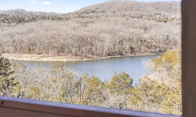 Branson Condo | Scenic Lakeview – Stay for 5!