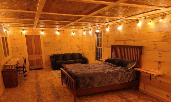 Brock Cabin | Scenic Solitude