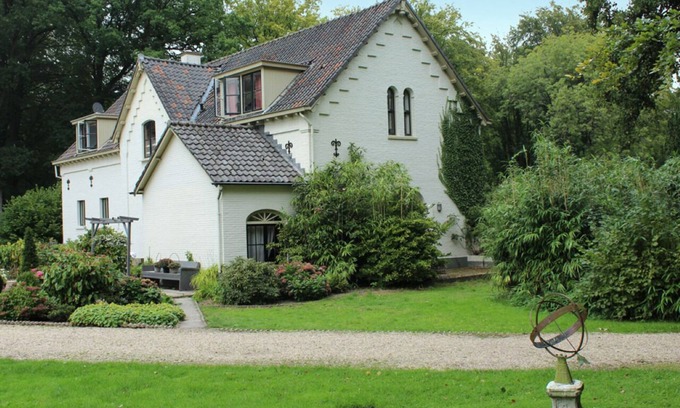 Eerbeek Hotel | Scenic Stay Surrounded by Forest Trails and Historic Grounds