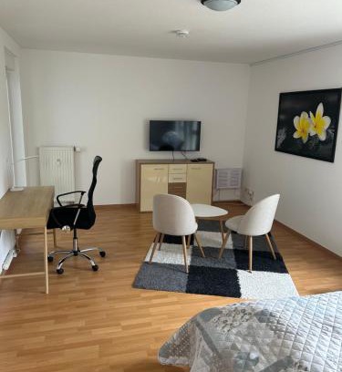 Yorckgebiet Apartment | Schöne Wohnung für Tagesgäste, Studenten oder Handwerker, Chemnitz Gablenz, ÖPNV direkt vor der Tür, Internet & TV inkl