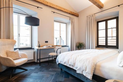 Vipiteno Historic Center Apartment | Schwarzer Adler - Concept Living