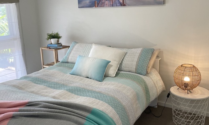 Normanville House | Sea Breeze Retreat - Coastal Holiday House Normanville