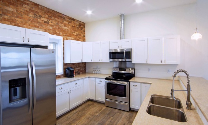 Watkins Glen House | Sea Glass Vacation Rental - Walking To Watkins Glen Attractions