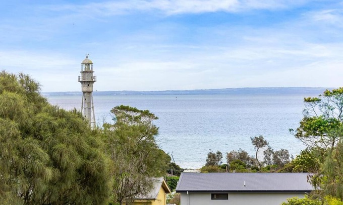 McCrae House | Sea Haven: coastal views, family retreat