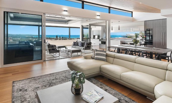 Coffs Harbour Apartment | Sea la Vie #3 Luxury Apartment in Coffs Harbour Jetty with hot tub, views, walking distance to the beach!