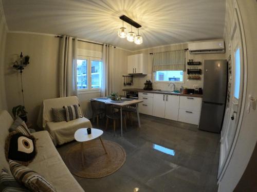 Nea Peramos House | Sea La Vie